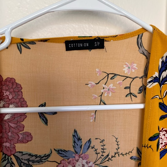 wrap top - Picture 3 of 3